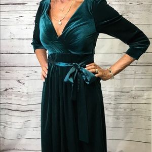 Hazel velvet midi dress sz Sm.       LL504